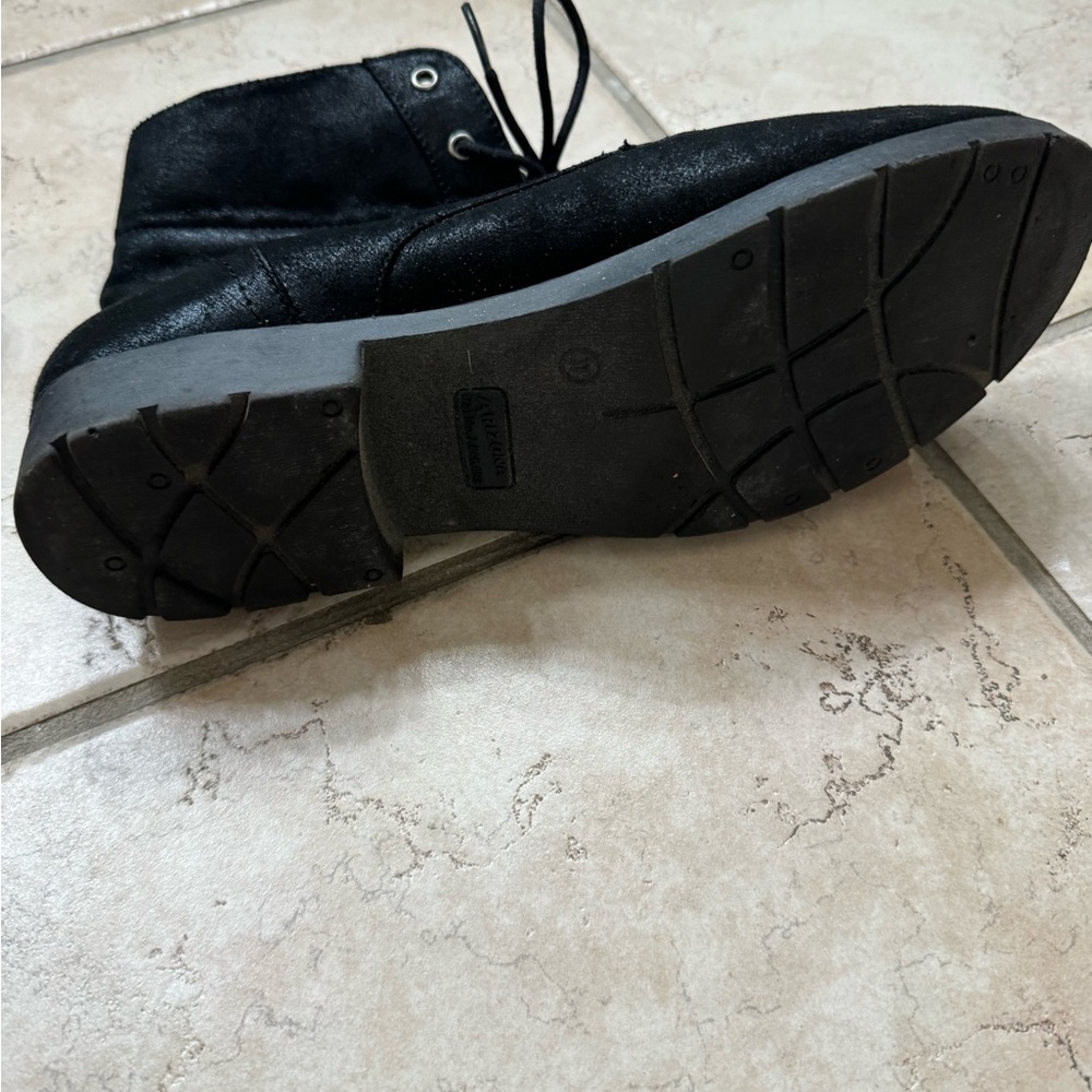 Arizona black boots. Faux suede. Laces. Knit at the top. Size 11 GUC - Picture 7 of 8